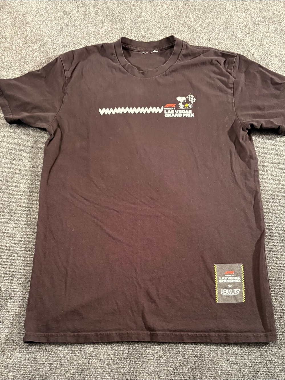 Formula 1 x Peanuts Snoopy Las Vegas Grand Prix Men’s L Graphic Tee